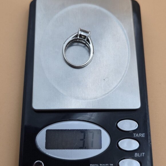 Size 6 Sterling Silver Square Cubic Zirconia Gem Band Ring A5868 - Picture 9 of 9